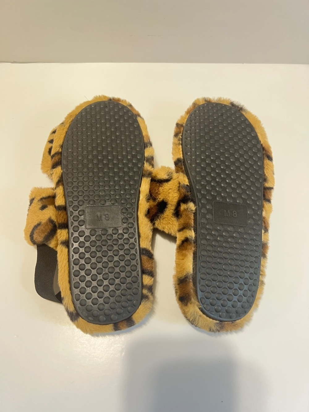 Kensie Leopard Print Plush Faux-Fur Slide Slipper Sandals Size 8 Boho Chic - Picture 3 of 8